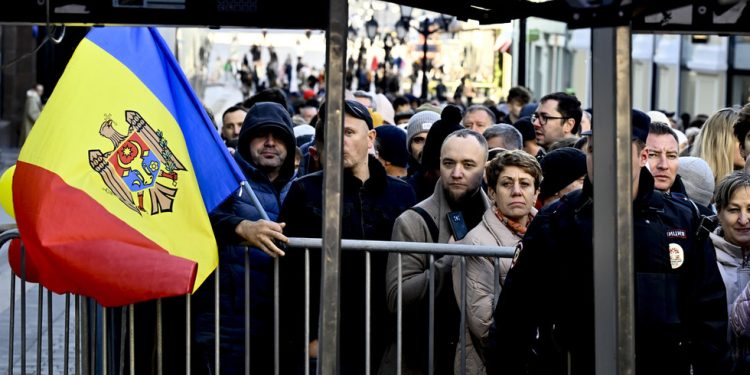 ‘Falsificirani’ referendum o članstvu koji se nada EU – Moskva — RT Rusija i bivši Sovjetski Savez