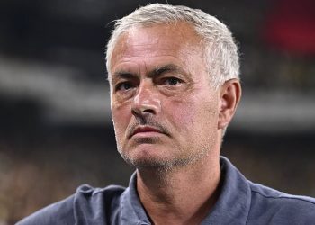 Fenerbahce protiv Manchester Uniteda – Europska liga: rezultati uživo, vijesti o momčadi i najnovija ažuriranja dok Jose Mourinho ugošćuje svoju staru momčad plus ažuriranja iz Tottenhama protiv AZ Alkmaara