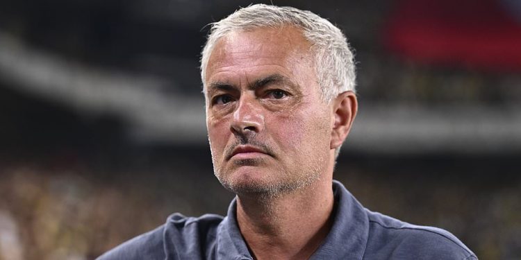 Fenerbahce protiv Manchester Uniteda – Europska liga: rezultati uživo, vijesti o momčadi i najnovija ažuriranja dok Jose Mourinho ugošćuje svoju staru momčad plus ažuriranja iz Tottenhama protiv AZ Alkmaara