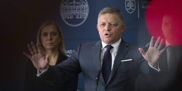 Fico iznio interesantan prijedlog: ‘A kako bi bilo da raketiramo Bruxelles?’