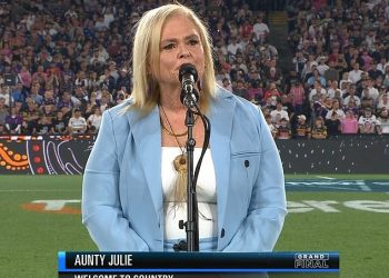 Footy fanovi oštro kritikuju Welcome to Country na NRL Grand Finalu 2024., optužujući domorodačke starješine da su ‘bijelci’