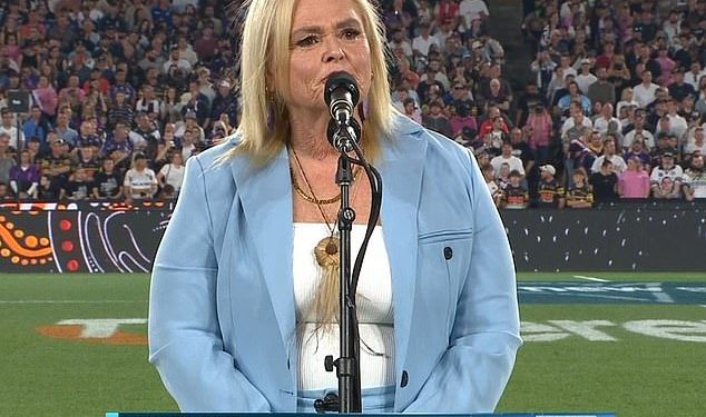 Footy fanovi oštro kritikuju Welcome to Country na NRL Grand Finalu 2024., optužujući domorodačke starješine da su ‘bijelci’