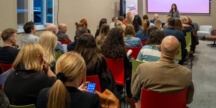 Generacija Z se manje zadužuje jer su bolje informirani, a najviše ih zanima ulaganje u kriptovalute