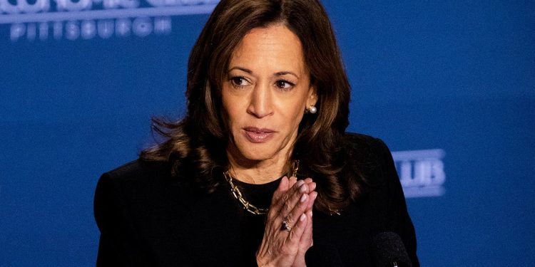 Harris izbjegava odgovoriti trebaju li sportaši stajati tijekom intoniranja himne u intervjuu koji nije uzemljen