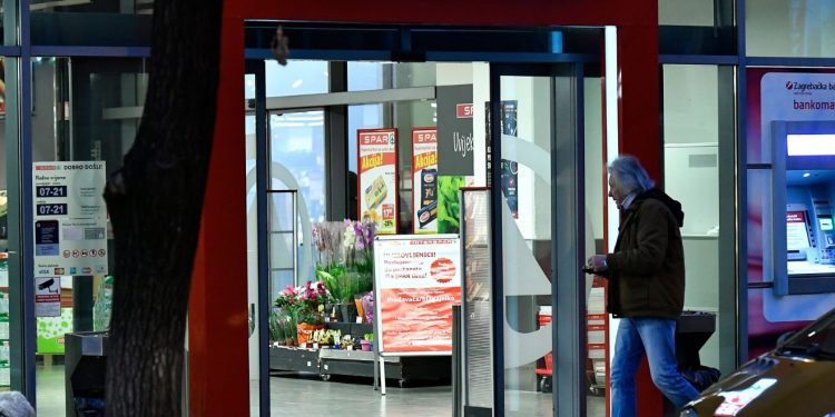 Hitno se povlači povrće iz Spara: U njemu pronašli povišenu količinu otrovnog metala