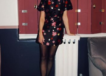 Holly Willoughby izaziva tajnu TV emisiju s dugonogim novim promo snimkama dok se pokušava distancirati od gnjeva Phillipa Schofielda