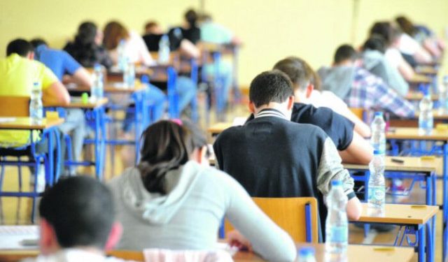 I U ŽZH PROFESORI IZLAZE NA ULICE Zakazana prosvjedna šetnja u Širokom Brijegu