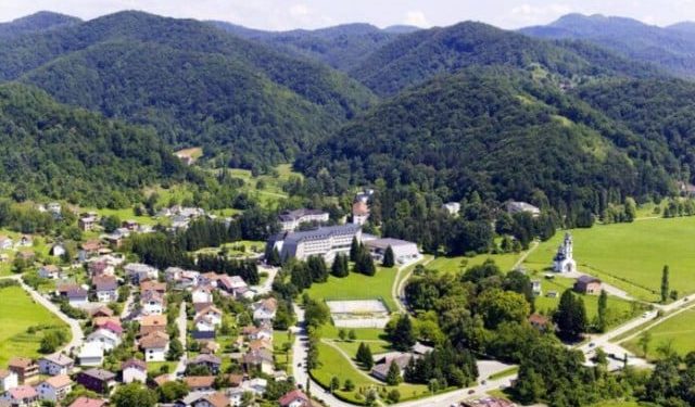 ILEGALNA SJEČA, ZAGAĐIVANJE RIJEKA Kohabitacija na teslićki način