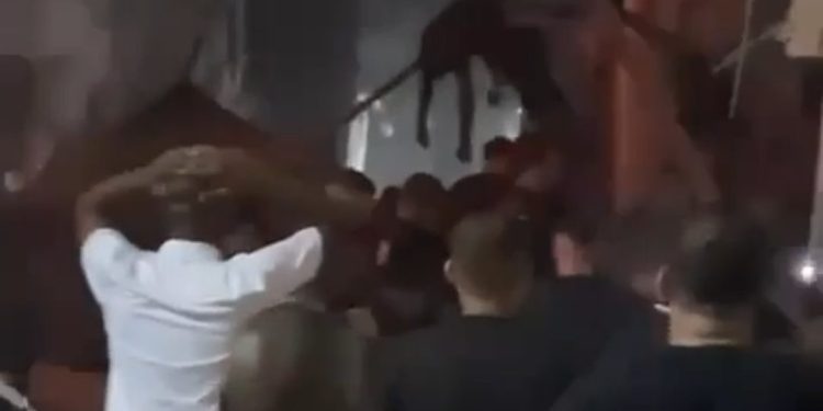 Izrael izveo zračne udare na Zapadnu obalu prvi put u 20 godina i ubio 18 ljudi u kafiću