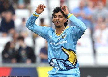 Jafer Chohan iz Yorkshirea bez kapice dobiva iznenadni poziv za englesku turneju po Karibima s ograničenim brojem posjeta