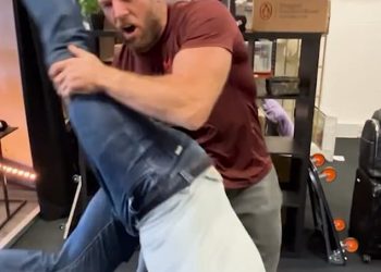 James Haskell otkriva da je završio u bolnici s poderanim bicepsom nakon što je pokušao prevrnuti Mikea Tindalla u triku koji nije uspio