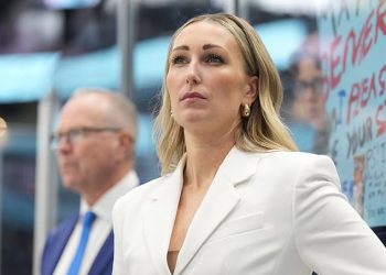 Jessica Campbell iz Seattle Krakena ulazi u povijest kao prva trenerica s punim radnim vremenom u NHL-u