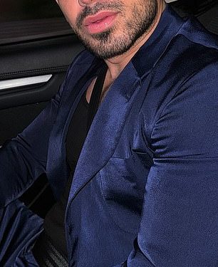 Jono Castano potaknuo je glasine o romansi s influencericom iz Pertha nakon što je ostavio VRLO koketne komentare na njezinom Instagramu… mjesecima nakon razlaza sa Simone Holtznagel