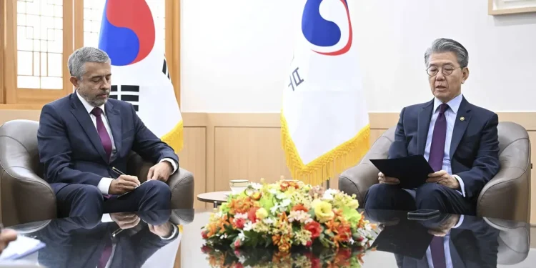 Južna Koreja zahtijeva povlačenje sjevernokorejskih trupa koje navodno pomažu Rusiji u borbi protiv Ukrajine