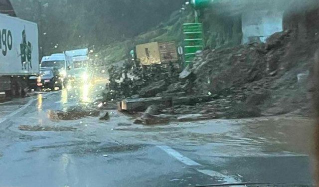 KRITIČNA SITUACIJA Ne krećite na put prema Jablanici i Konjicu