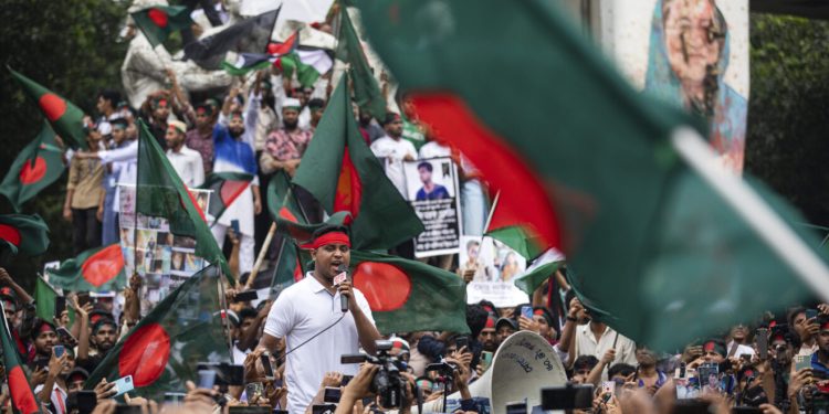 Kako su reperi i LGBT scena pomogli puč za uspostavljanje stranih vojnih bazi u Bangladešu