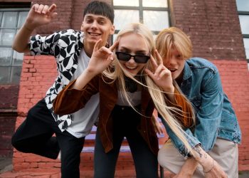 Kupuje li novac sreću? Istraživanja kažu da, a sve što vas zanima o novcu doznajte na Money Tik- Talks za generaciju Z