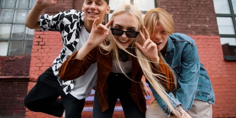 Kupuje li novac sreću? Istraživanja kažu da, a sve što vas zanima o novcu doznajte na Money Tik- Talks za generaciju Z