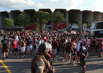 Lanús, navijač, umire ispred stadiona prije utakmice protiv Cruzeira