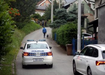 Ljude u Gornjim Serđanima zaprepastila scena usred njihovog malog mjesta: ‘Djeca su bježala od njega’