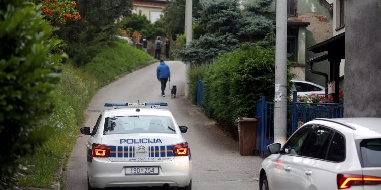 Ljude u Gornjim Serđanima zaprepastila scena usred njihovog malog mjesta: ‘Djeca su bježala od njega’