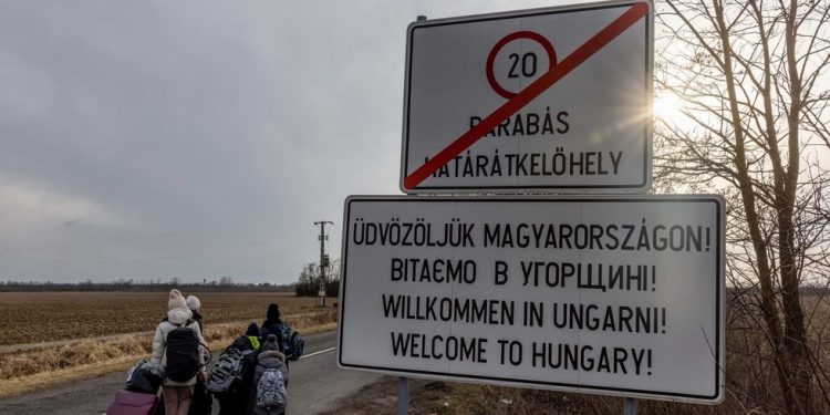 Mađarska osujetila špijunsku zavjeru NATO-a da ilegalno naoruža Ukrajinu — RT World News