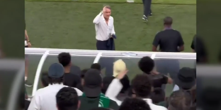 Mancini, loša gesta: posvađao se s arapskim navijačima, pogledajte video
