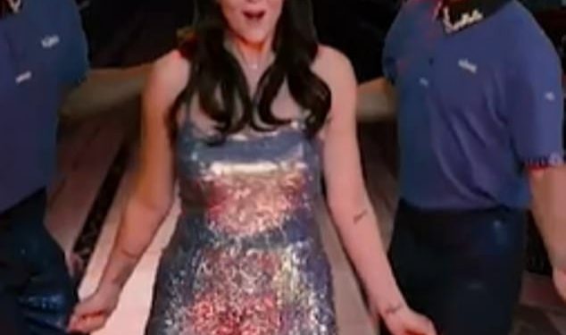 Martine McCutcheon iznenađujuće se vraća svojoj pop karijeri obradom klasika 90-ih u novoj reklami za Lidl – a pridružuju joj se neki VRLO kultni gosti