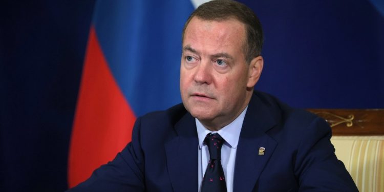 Medvedev predlaže promjene ruske migracijske politike — RT Rusija i bivši Sovjetski Savez