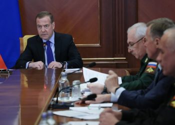 Medvedev sumnja da Trump može okončati sukob u Ukrajini prema američkim uvjetima — RT Rusija i bivši Sovjetski Savez