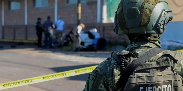 Meksička vojska zaplijeni oružje lokalne policije u središtu kartela usred pucnjave i nasilja