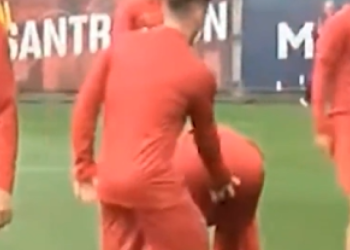 Mertens, hajde! Šala na račun njegovog partnera jednostavno je smiješna