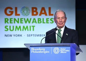 Michael Bloomberg postaje Harrisov drugi najveći pojedinačni donator