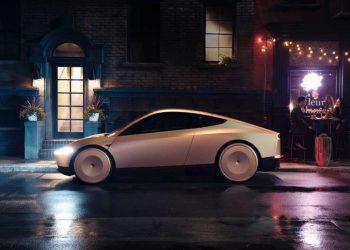 Musk predstavio Tesla robotaxi (VIDEO) — RT Business News