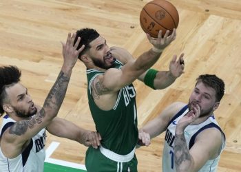 NBA se širi, nogometne borbe