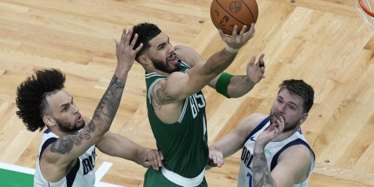 NBA se širi, nogometne borbe