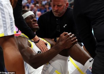 NBA zvijezda Taylor Hendricks pretrpio je užasan slom noge u neobičnoj nesreći tijekom poraza Jazza od Mavericksa