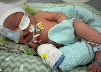 NRL zvijezda Jesse Ramien izdaje iskrenu poruku na društvenim mrežama dok se njegov novorođeni sin vraća u Australiju