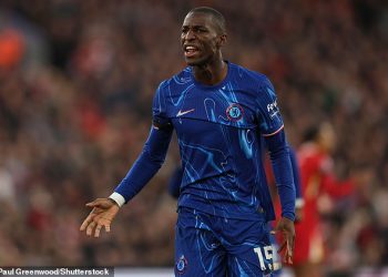 Napadač Chelseaja Nicolas Jackson traži odgovore od CAF-a nakon što su on i Mo Salah ispali iz užeg izbora za nagradu za najboljeg afričkog igrača 2024.