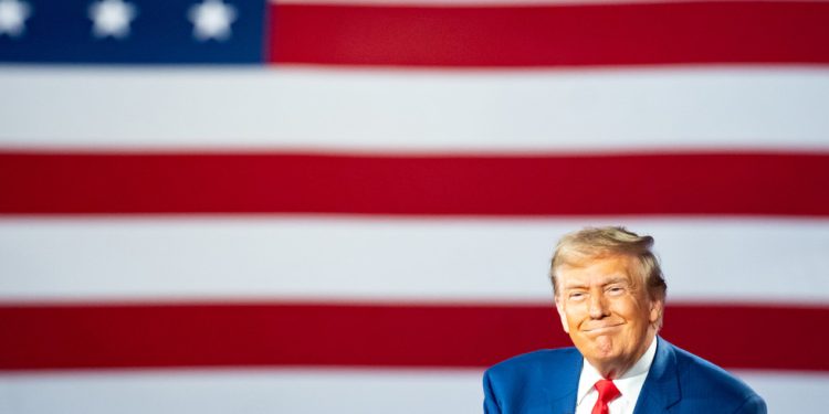 Ne možemo dopustiti da se svijet smije SAD-u – Trump – RT World News