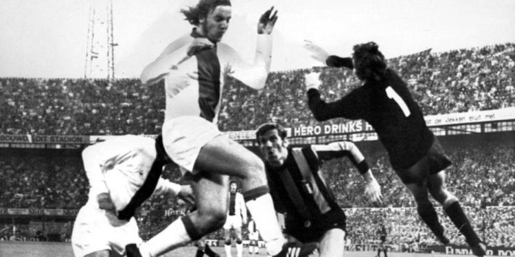 Neeskens, stup Cruijffove Nizozemske i Ajaxa, je umro