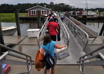 Nesreća na trajektnom pristaništu u SAD-u usmrtila sedam osoba — RT World News