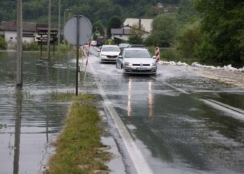 OZBILJNO STANJE Bujice i odroni u Jablanici i Konjicu, stanovništvo ugroženo, ima i nestalih