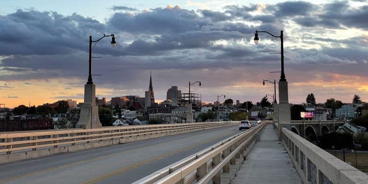 Od božićnog grada do rudnika ugljena: pogled iznutra na igru Dems-a u ključnoj dolini Lehigh u PA-i