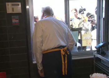 Ono što je Donald Trump rekao da će dobiti Kamalu Harris za rođendan