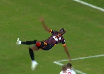 Osimhen, nevjerojatan udarac iznad glave! Pogledajte magiju nekadašnjeg Napolija