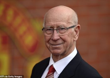 Otkriveno: ‘Zapanjujući iznos’ koji je Sir Bobby Charlton ostavio u svojoj oporuci – nakon smrti legende Man Uniteda i Engleske prošle godine