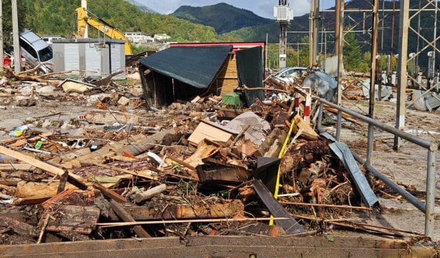 POSLJEDNJE INFORMACIJE Broj smrtno stradalih u Jablanici i Konjicu 19, za šest osoba se još traga