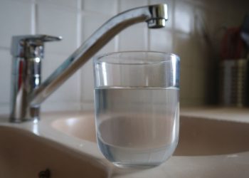 POTREBNO PROKUHAVANJE Voda i dalje nije za konzumaciju