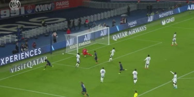 PSG svladao Strasbourg 4-2 uoči Lige prvaka, ali koliko grešaka u obrani!